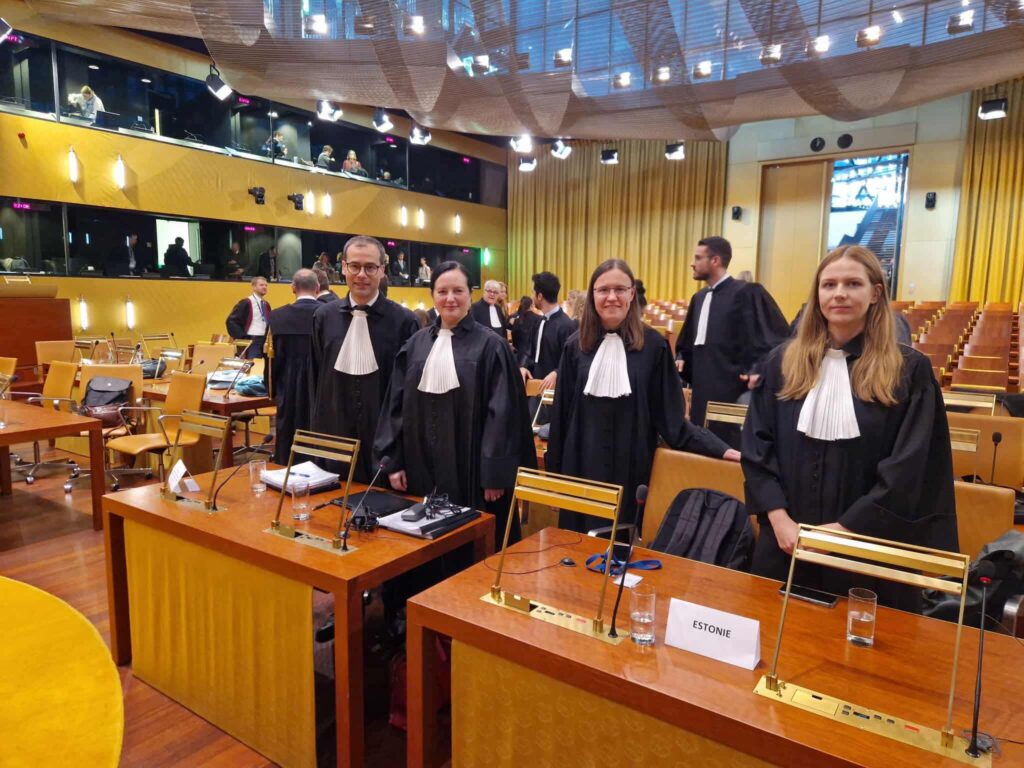 Partnerid Triin Kaurov ja Martti Peetsalu astusid üles Euroopa Liidu Kohtu suurkoja istungil