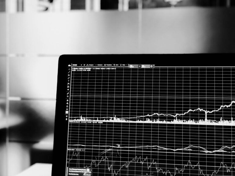 Informacija apie darbuotojų ir jų artimųjų sveikatos būklę: ką privalo žinoti darbdavys? | COVID-19